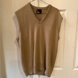 Vintage ILGWU USA Made Robert Bruce Women’s Tan V-neck Sweater Vest Large